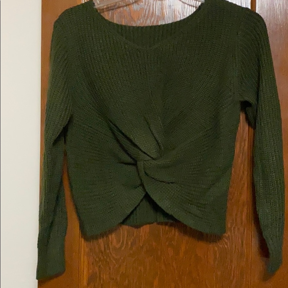 Front knot sweater